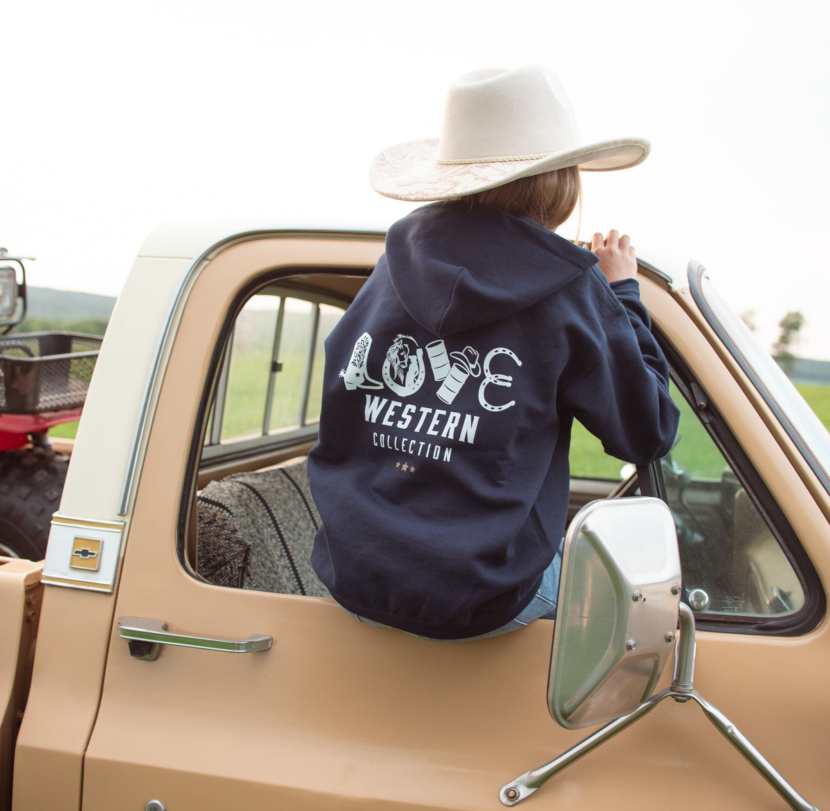 Enfant – Hoodie – Modèle Love in the dust