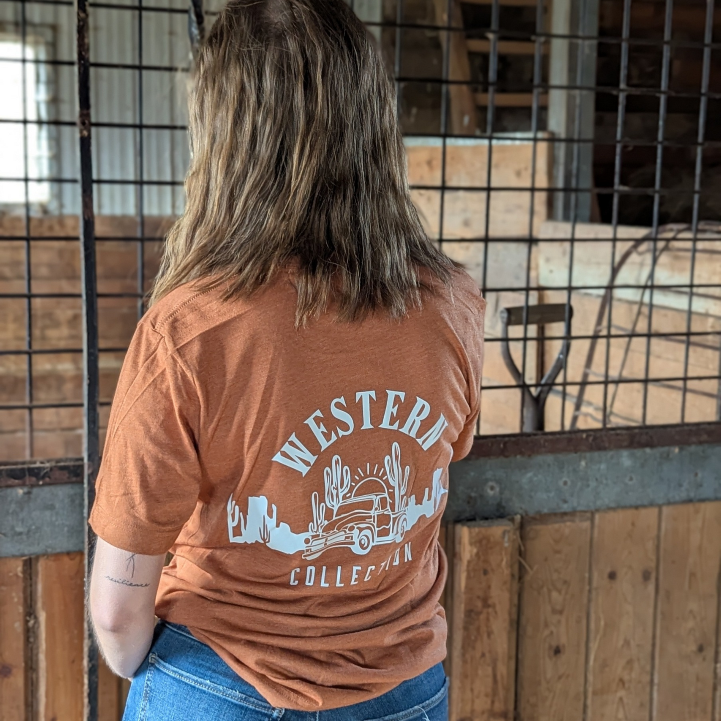 Dusty Road Pickup - T-Shirt