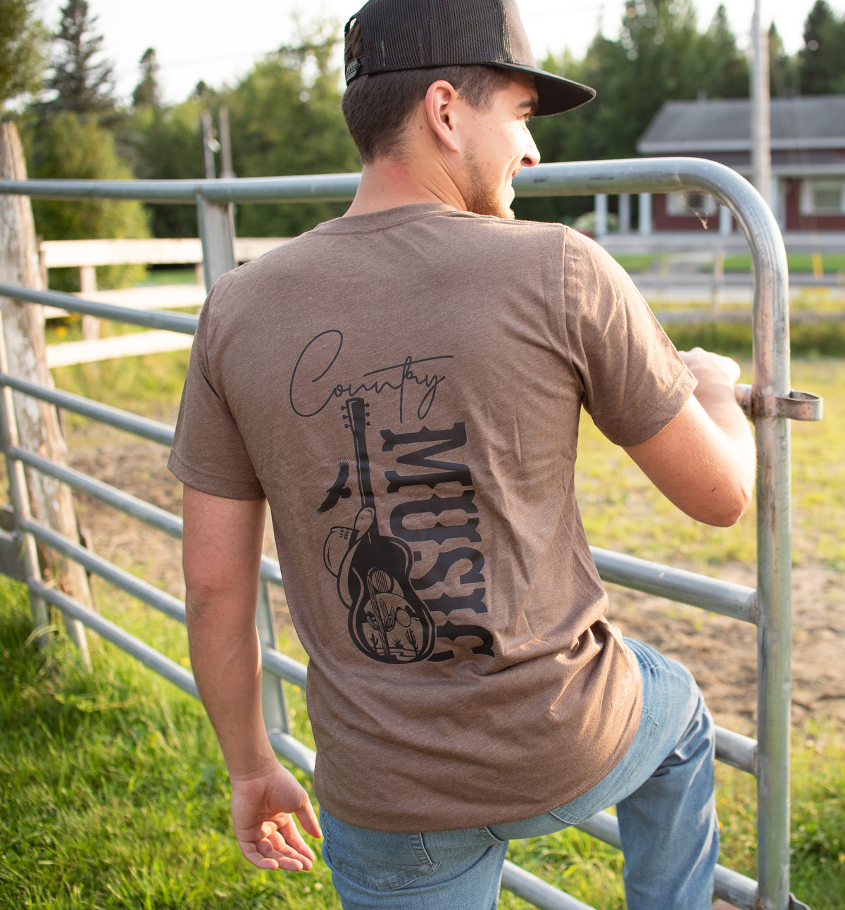 Country Music - T-Shirt