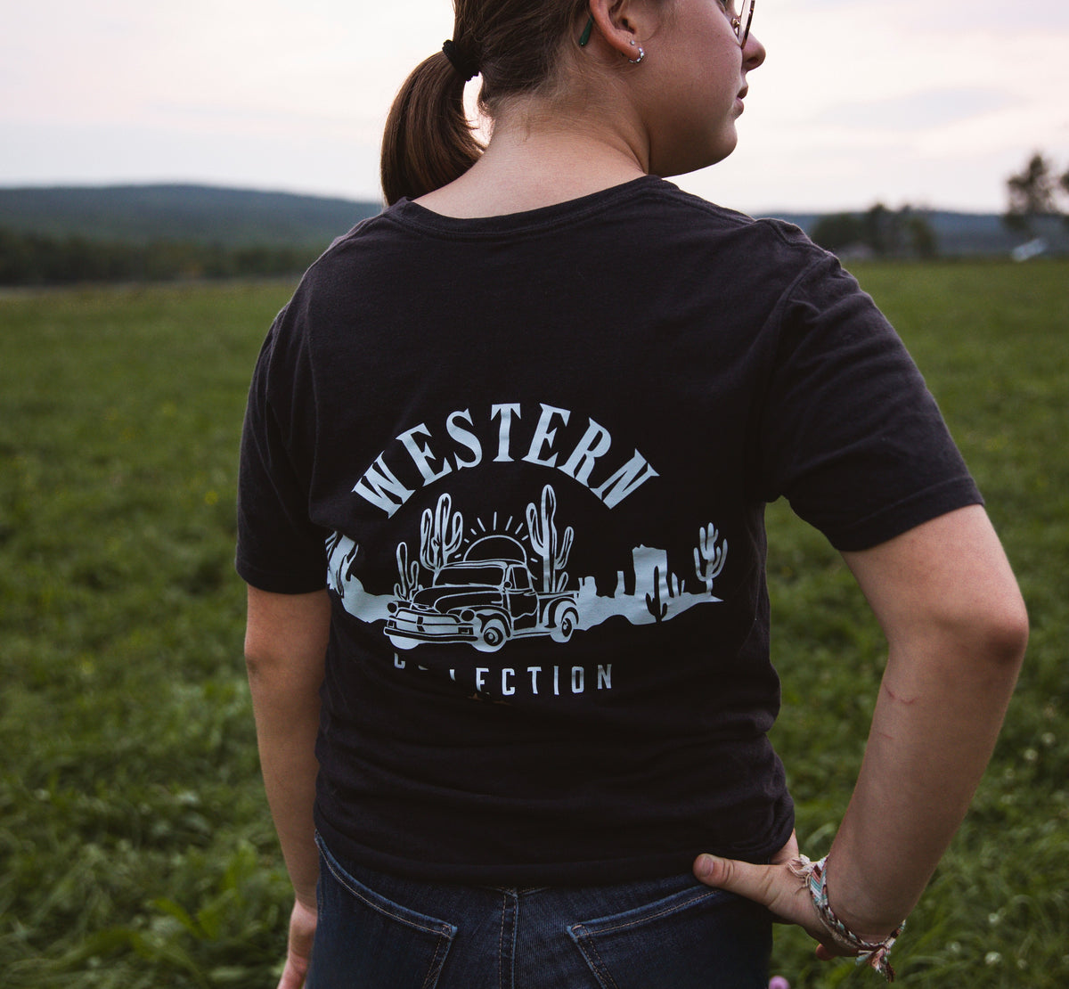 Dusty Road Pickup - T-Shirt