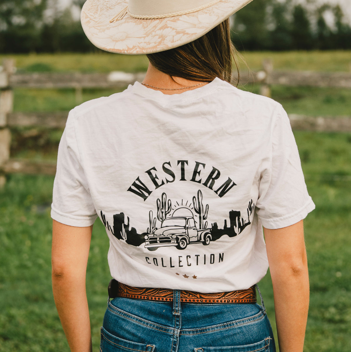 Dusty Road Pickup - T-Shirt
