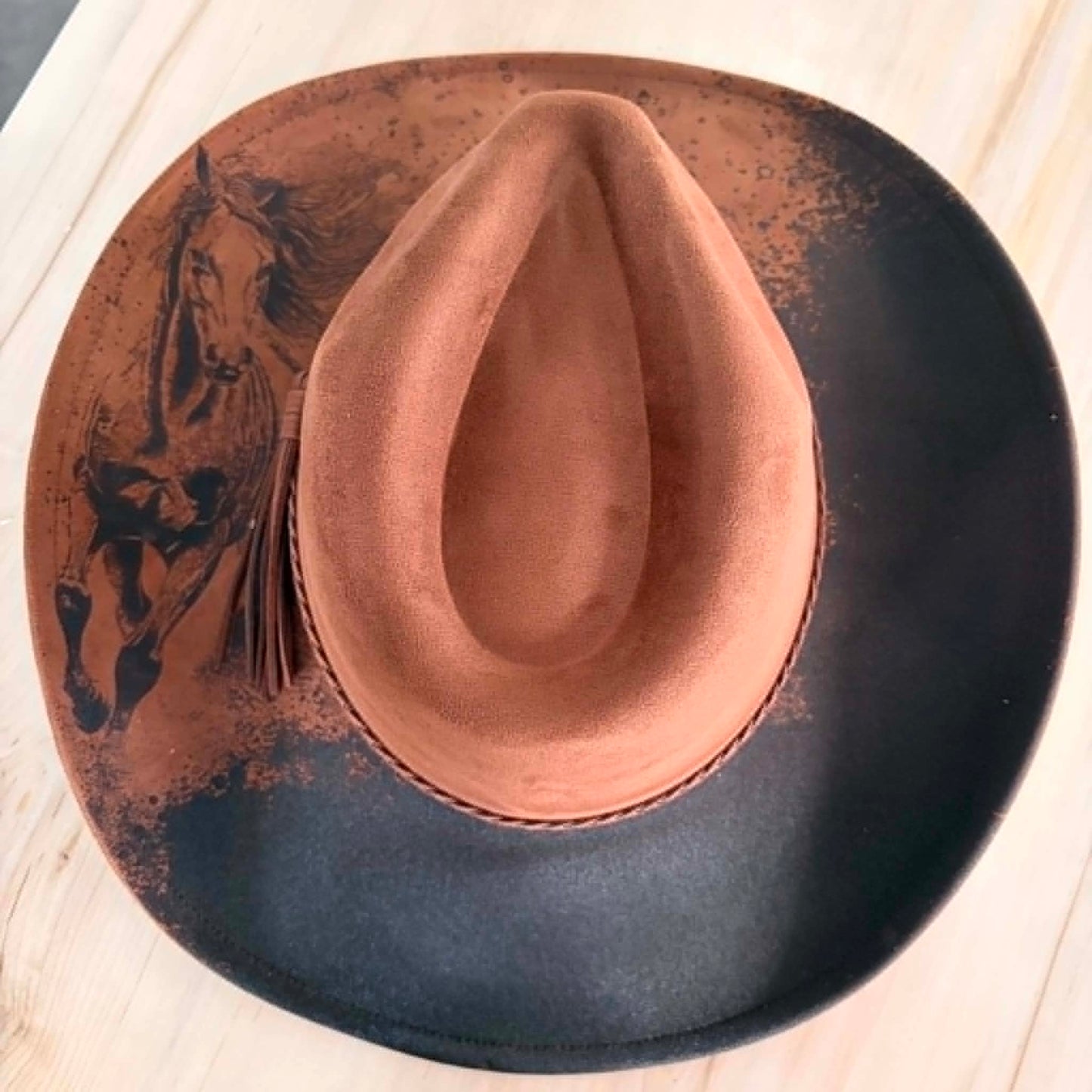 Chapeaux cowboy à motifs