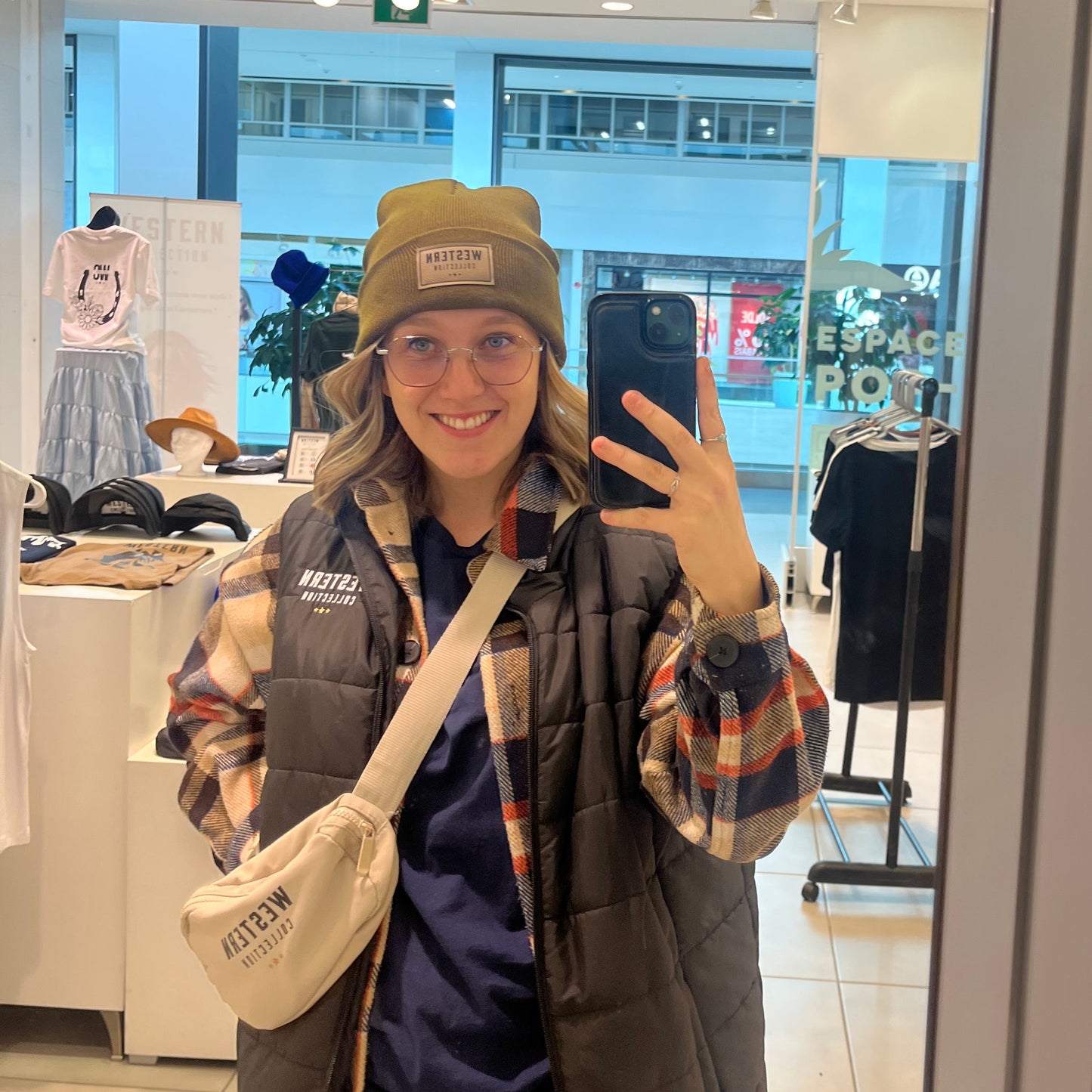 Tuque Western Collection