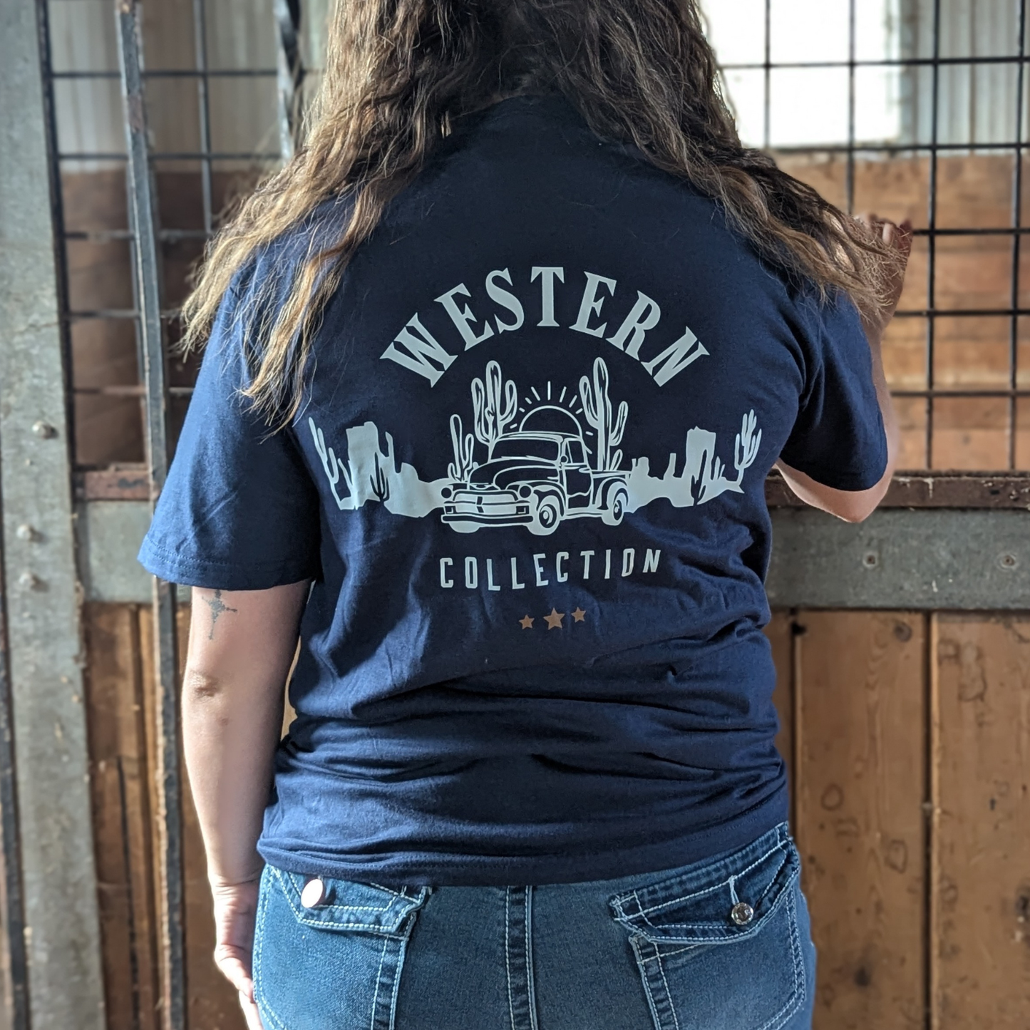 Dusty Road Pickup - T-Shirt