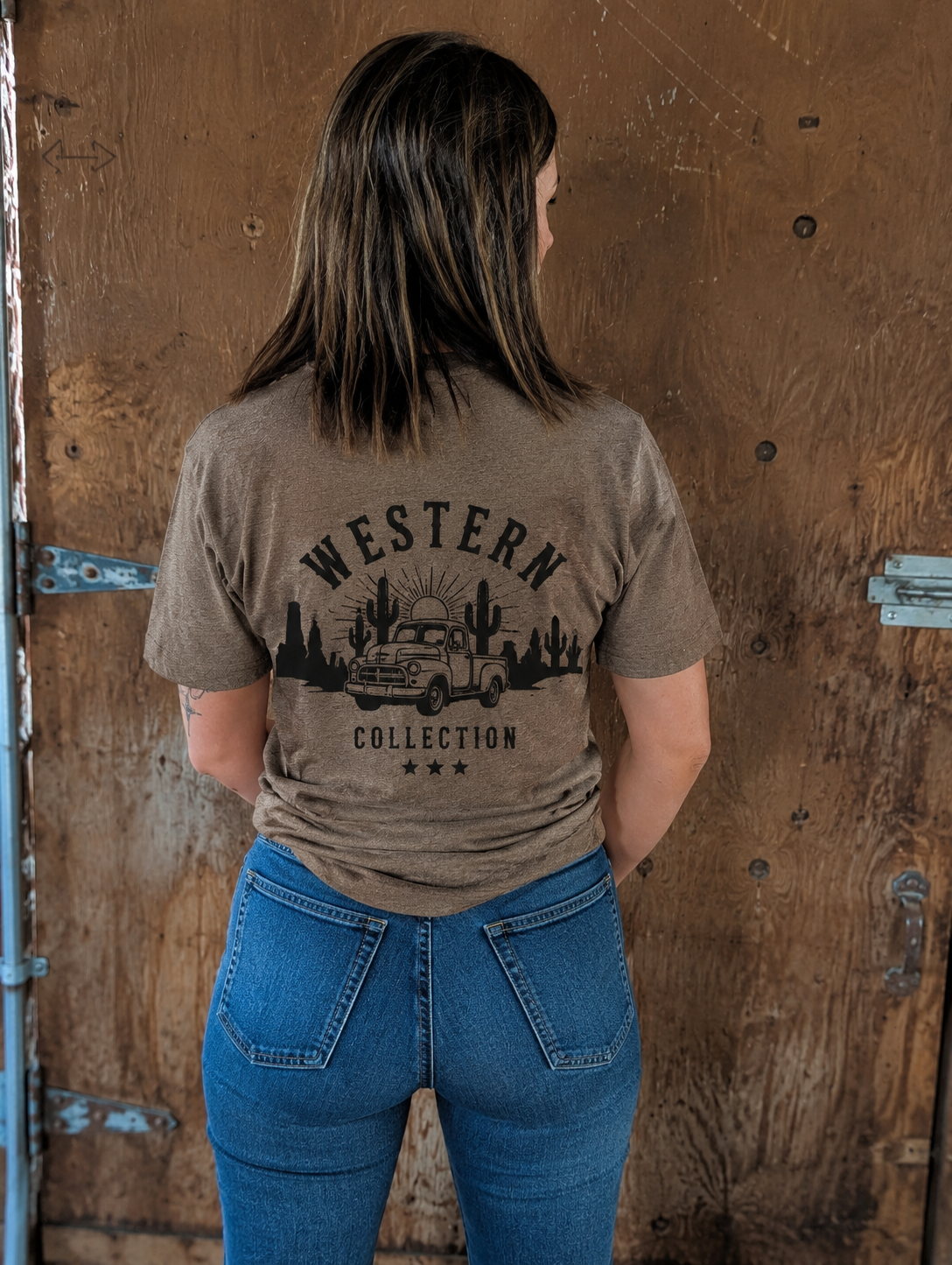 Dusty Road Pickup - T-Shirt
